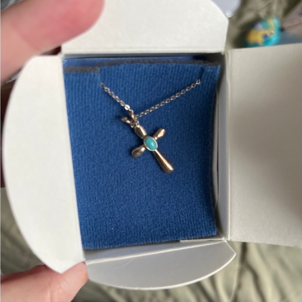 2000 Avon sterling silver 925 necklace